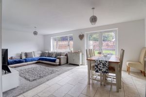 Lounge/Diner- click for photo gallery